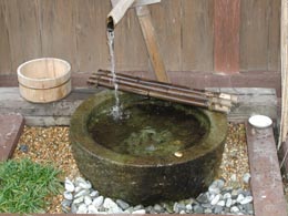 ���ق̑O�̖���